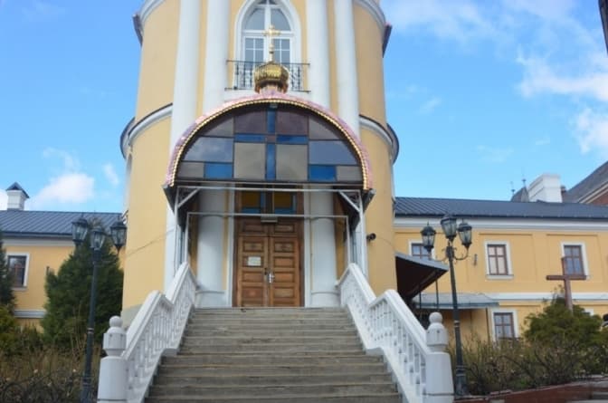 Поліцейські викрили двох підлітків, які обікрали церкву на Львівщині