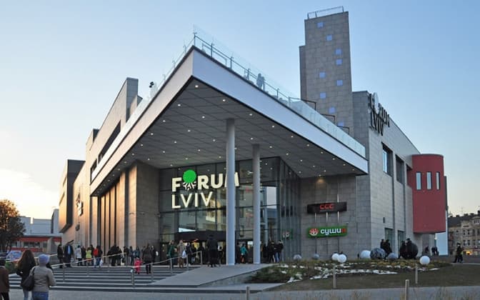 Коли у Львові відкриють торгові центри