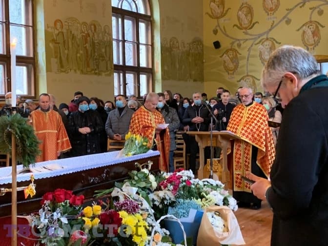 У Львові прощаються з художником Остапом Лозинським