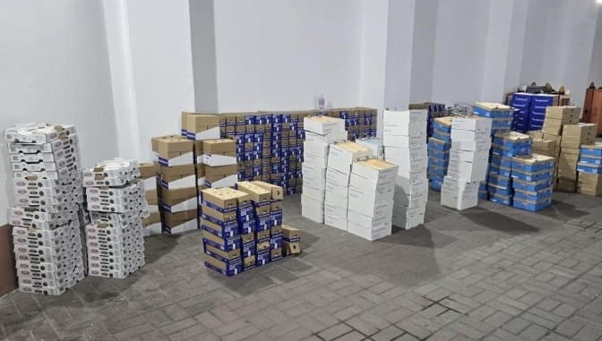 На кордоні на Львівщині за минулу добу виявили 4 тонни молочних продуктів, які намагалися ввезти в Україну