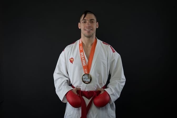 Львівського каратиста єдиного від України номінували на звання найкращого спортсмена