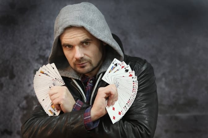 Львівський ілюзіоніст Віктор Кочерган водитиме авто наосліп, аби показати проблеми на дорогах