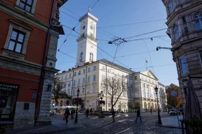 СБУ проводить слідчі дії в одному з управлінь Львівської міської ради