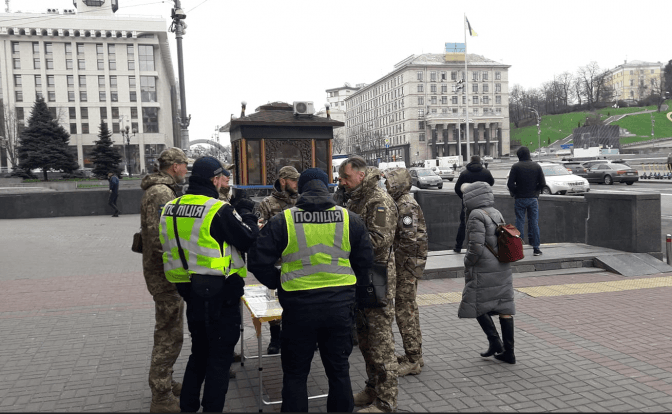 Поліція перевіряє осіб, які на Майдані Незалежності в Києві збирають гроші нібито на ЗСУ