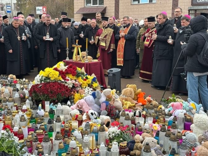 Блаженніший Святослав на місці трагедії у Тернополі: «Це не війна — це навмисне масове вбивство»