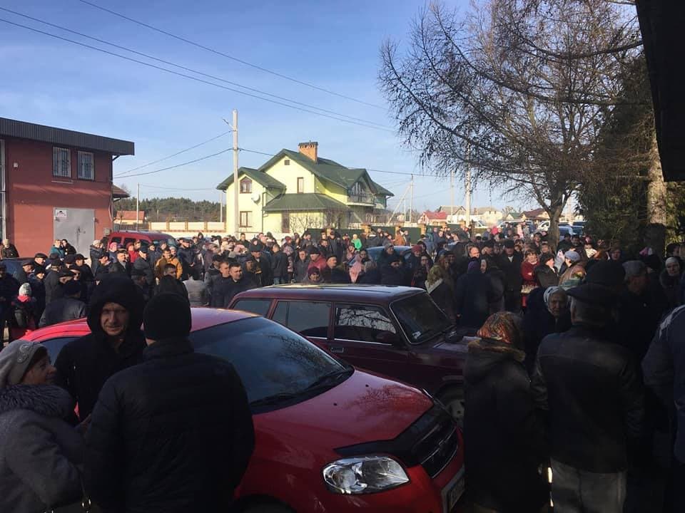 Українці, які прилітають із Китаю, потребують нашого розуміння і любові