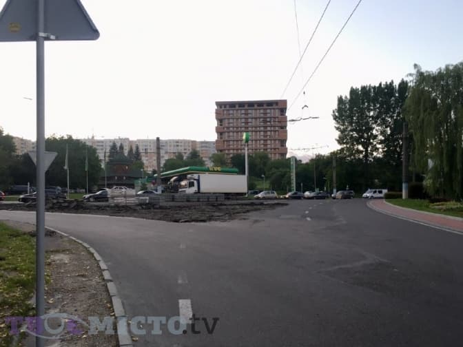 На перехресті Варшавська – Чорновола у Львові облаштують кільцевий рух