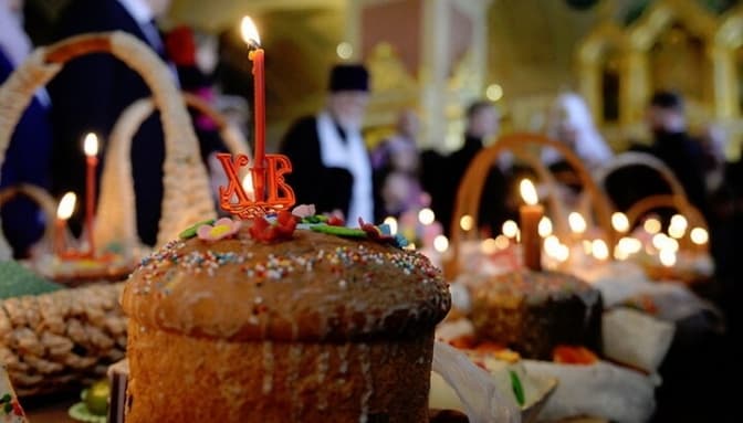 Киян закликали слухати Великодню службу онлайн, а не йти у церкву