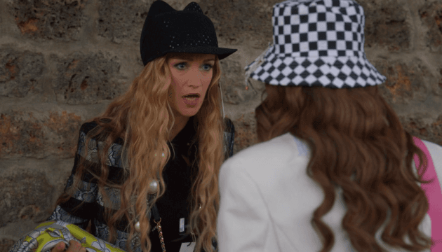 Українська письменниця збирається подати до суду на Netflix через серіал, де українку зобразили крадійкою