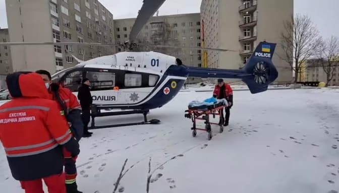 Лікарі розповіли про стан 16-річної дівчини, яка опинилася у комі після ДТП