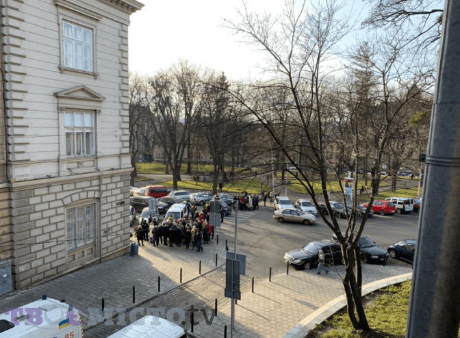 Ситуація на вулицях Львова. На Винниченка ускладнений рух через пікет