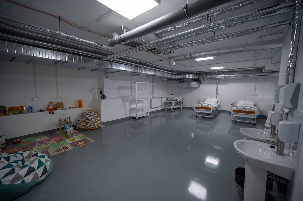 У Львівському перинатальному центрі облаштували укриття, в якому зможуть приймати пологи