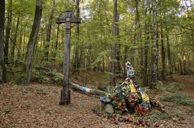 Поблизу місця, де загинув Івасюк, облаштують паркомісця і зупинку