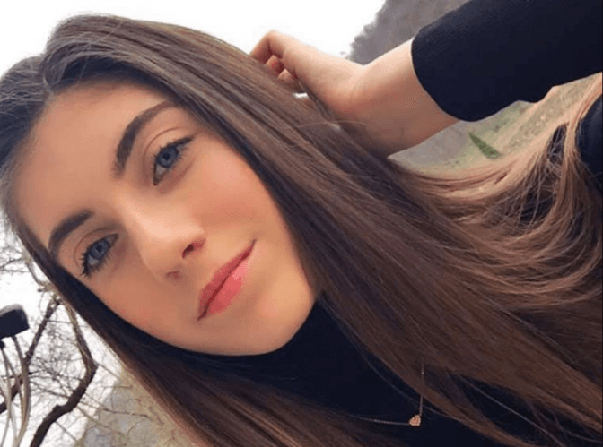 Львів’ян просять зібрати гроші на лікування 16-річної дівчини з пухлиною мозку