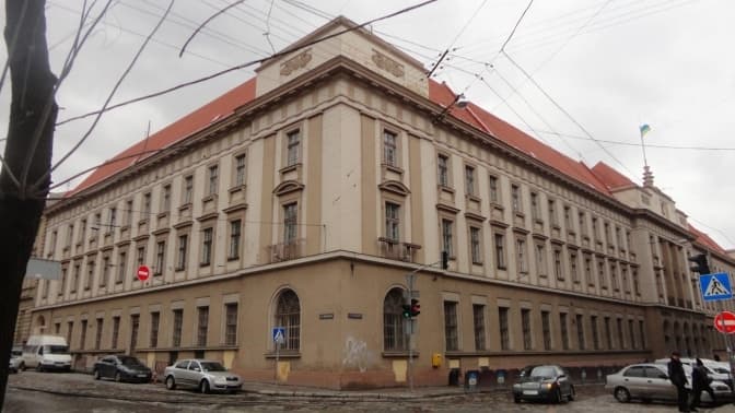 Колишня будівля головної пошти у Львові може перейти у власність облради
