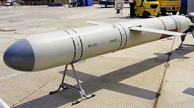 У Чорне море рф вивела три носія «Калібрів», загальний залп – 20 ракет – ВМС