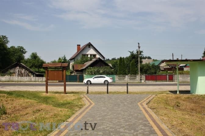 Місяць по тому. Репортаж із села на Львівщині, де підтримали Зеленського