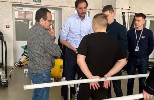 Міністр закордонних справ Нідерландів відвідав поранених військових у Львові