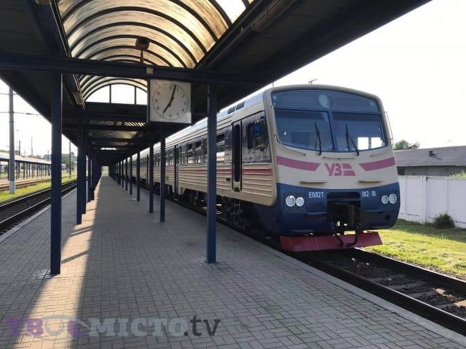На Львівщині відновили рух приміських поїздів. Відео