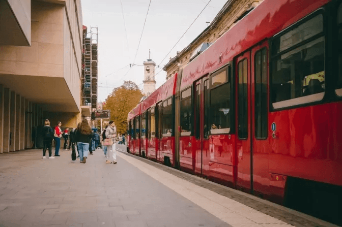 Середня вартість мала б бути 42 грн. У Львові можуть зрости тарифи на громадський транспорт