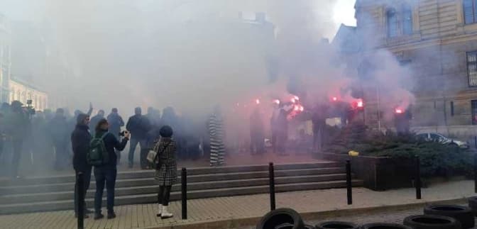 У Львові знову пікетували будівлю поліції та вимагали звільнити Василя Віконського
