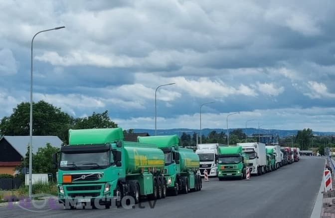 Ситуація на українсько-польському кордоні стає критичною і може перерости у катастрофу