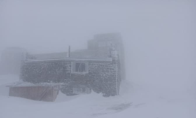 У Карпатах випало 15 см снігу. Фото