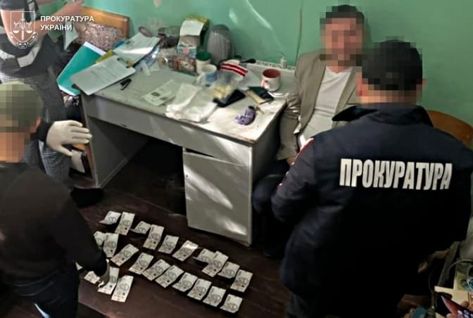 Викладач у Львові допоміг 40 чоловікам уникнути мобілізації через вступ до коледжу