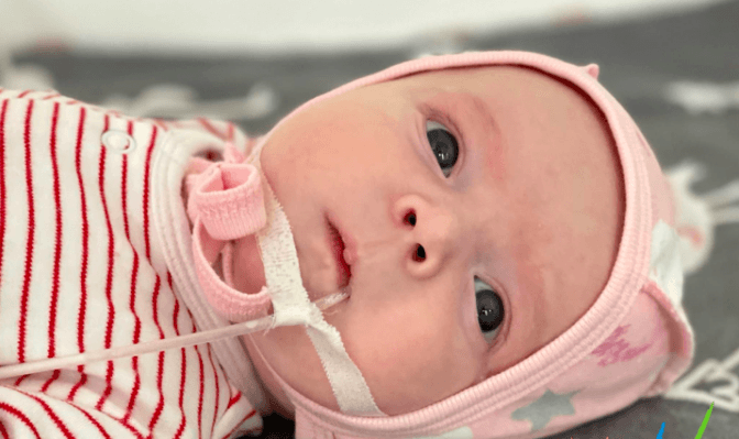 Американські студенти передали кошти на спеціальний апарат для немовлят у Львові