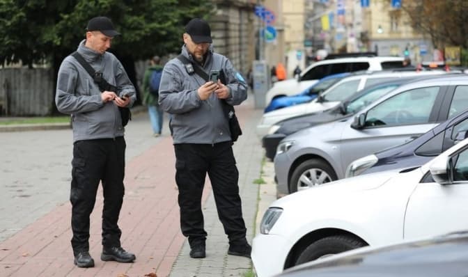 У Львові штраф за неналежне паркування можна сплатити через QR-код