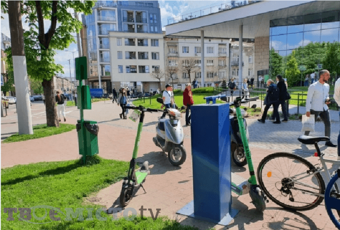 У Львові обмежили швидкість руху електросамокатів. Що тепер зміниться