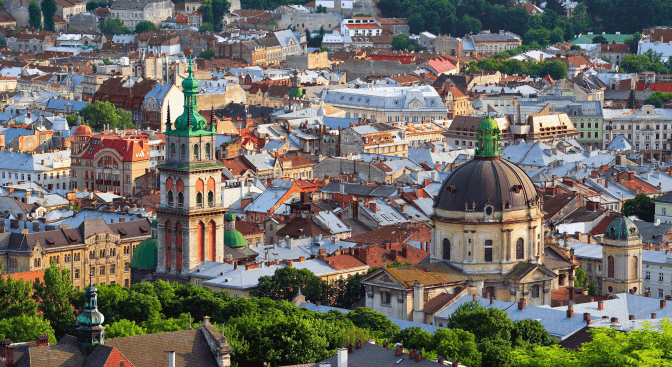 Ймовірне скасування дистанційки для школярів та обмеження для відпочивальників. Головне за добу