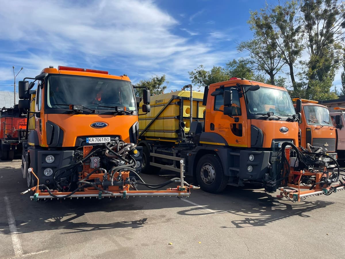 На автошляхах Києва вже з 1 листопада чергуватимуть дорожні служби