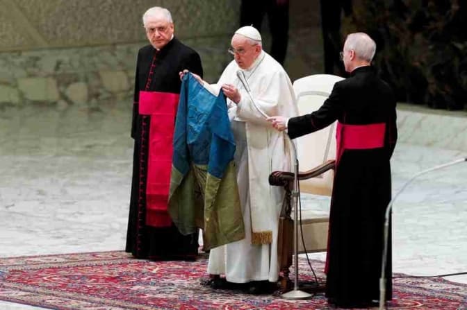 Ватикан, Папа Франциск, 13 станція Хресної дороги, Колізей, кардинал Конрад Краєвський, апостольський нунцій