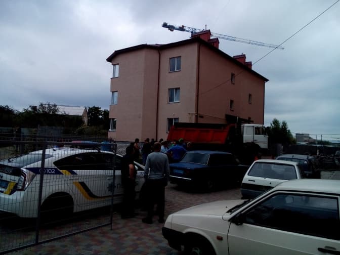 У конфлікті з новобудовою у Львові розбирається управління юстиції. Реакція забудовника