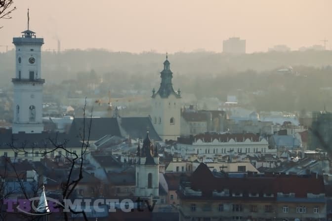 У Львові перевірили повітря на вміст пилу із Сахари. Які результати