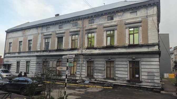 Львів’яни незадоволені переїздом однієї з поліклінік: що змінилось та які причини. Фоторепортаж