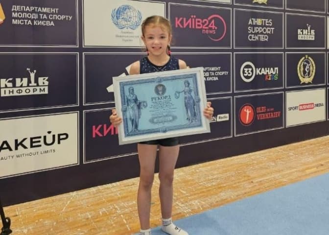 П’ятирічна львів’янка встановила рекорд України на перекладині