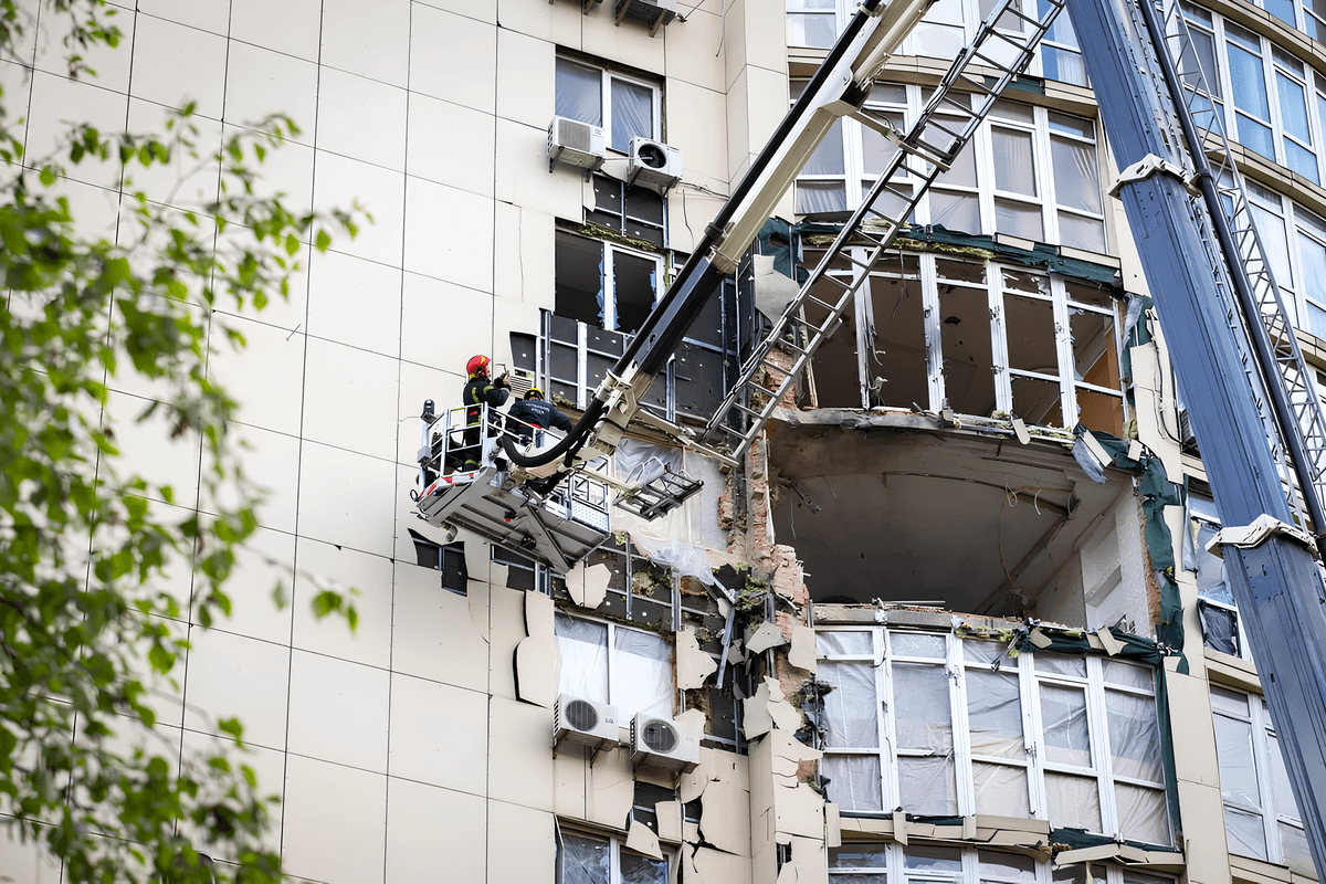 У Києві власники пошкодженого обстрілами житла можуть отримати 40 тисяч гривень: як оформити допомогу