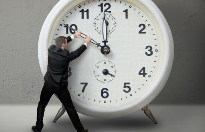 Чи перейде Україна на літній час і коли переводити годинники