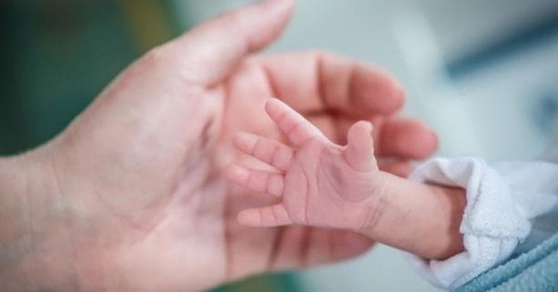 У Львові виходили дівчинку, яка народилася вагою 660 г