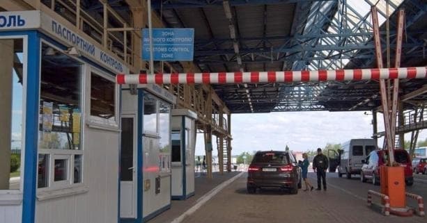 Як українці можуть виїхати за кордон на лікування. Пояснення