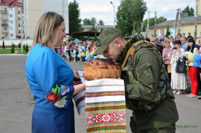 До Львова з АТО повернулись нацгвардійці. Фото