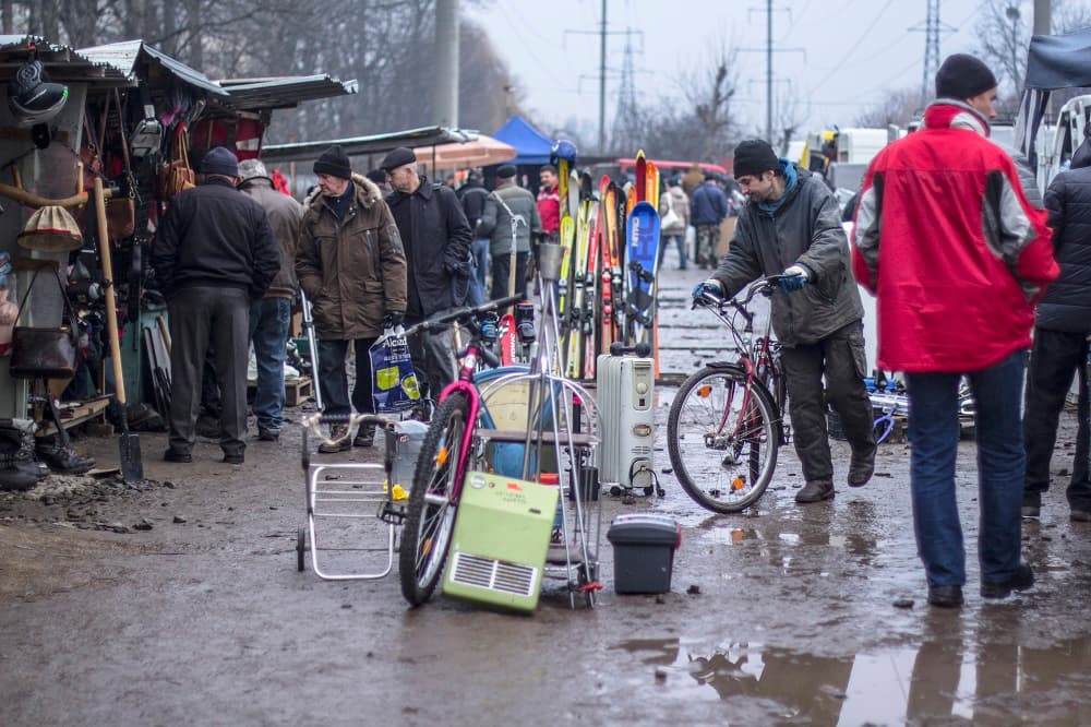 Львівський Шанхай. Фоторепортаж із блошиного ринку