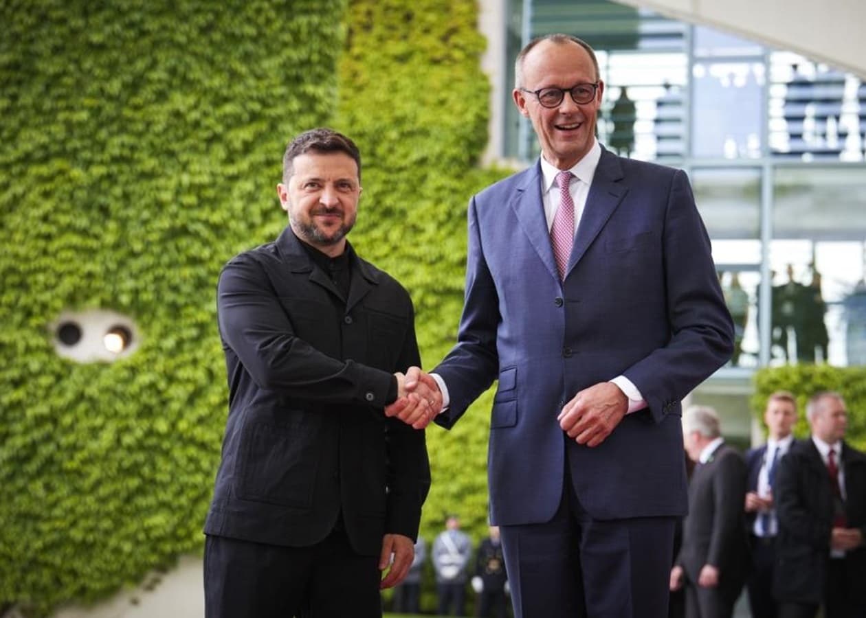 Фото: Пресслужба президента України. Зеленський і Мерц проводять зустріч у Берліні