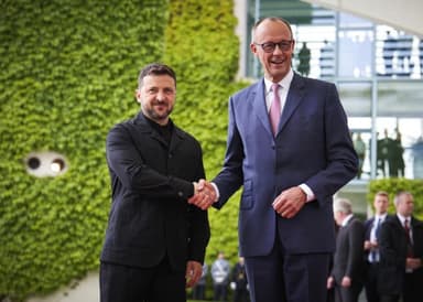 Фото: Пресслужба президента України. Зеленський і Мерц проводять зустріч у Берліні