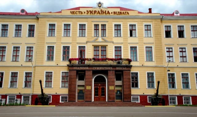 На Львівщині через Covid-19 помер викладач Академії сухопутних військ