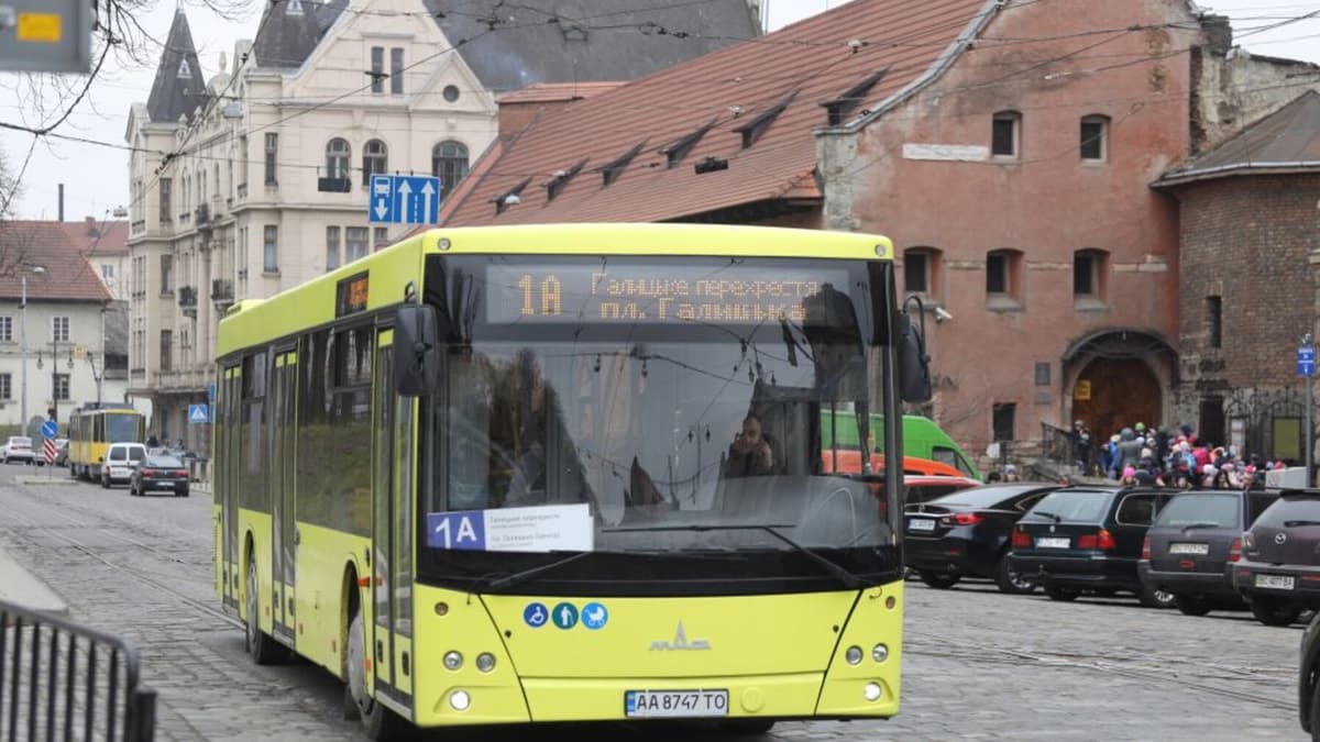 У львівських автобусах з’явився чат-бот для скарг і подяк: як скористатися