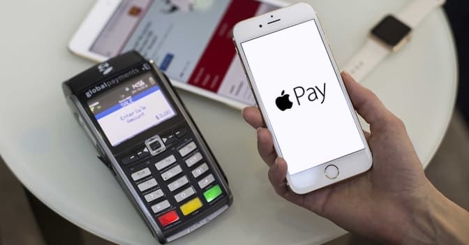 Укрзалізниця запустила оплату квитків через мобільний платіж Apple Pay