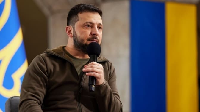 Президент Володимир Зеленський на пресконференції для журналістів. Київське метро, 23 квітня 2022 року/Фото: Радіо 
 Свобода